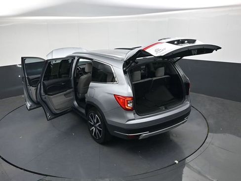 Used 2019 Honda Pilot Touring image 40