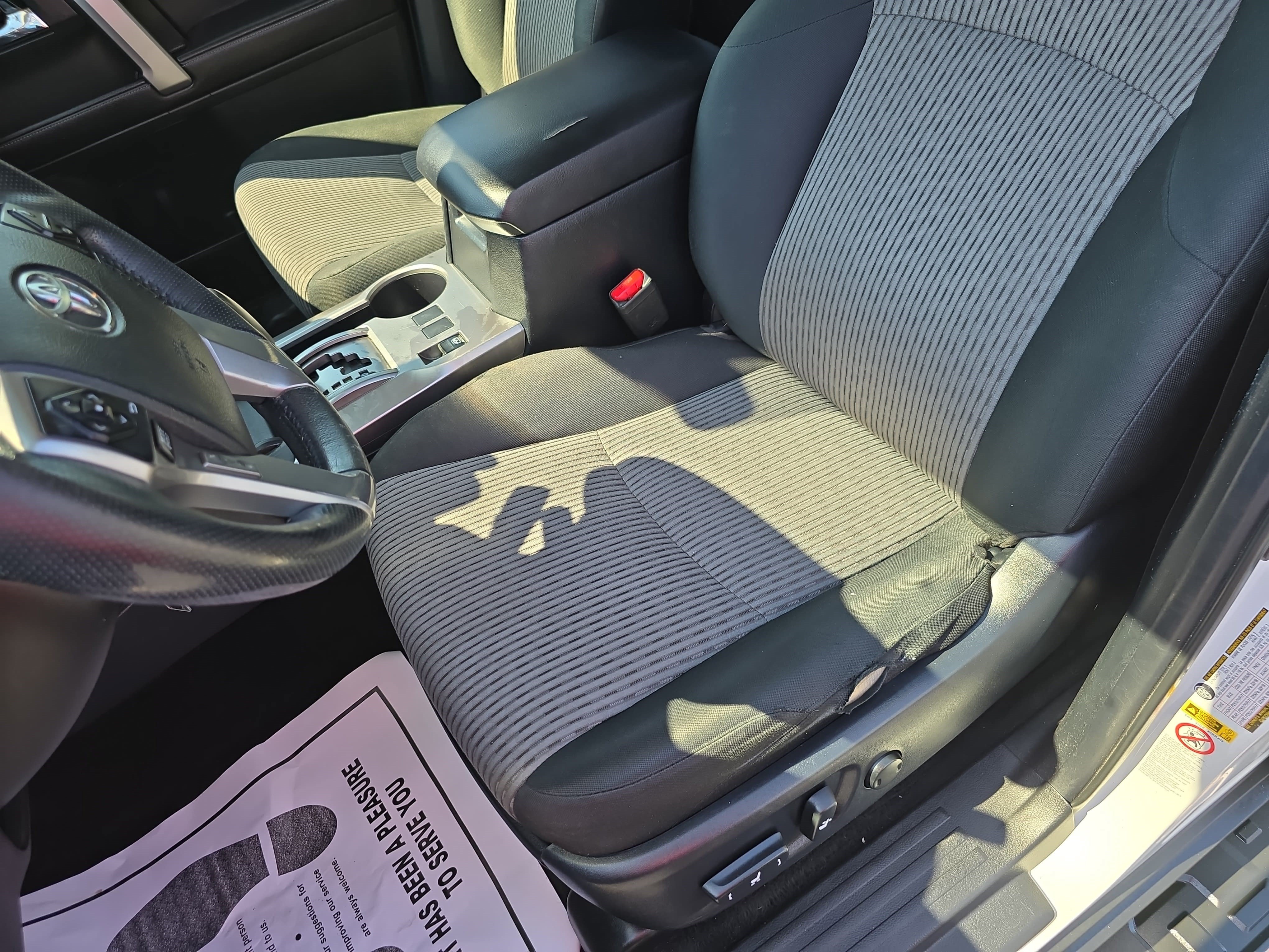 Used 2017 Toyota 4Runner SR5 AWD/4WD image 14
