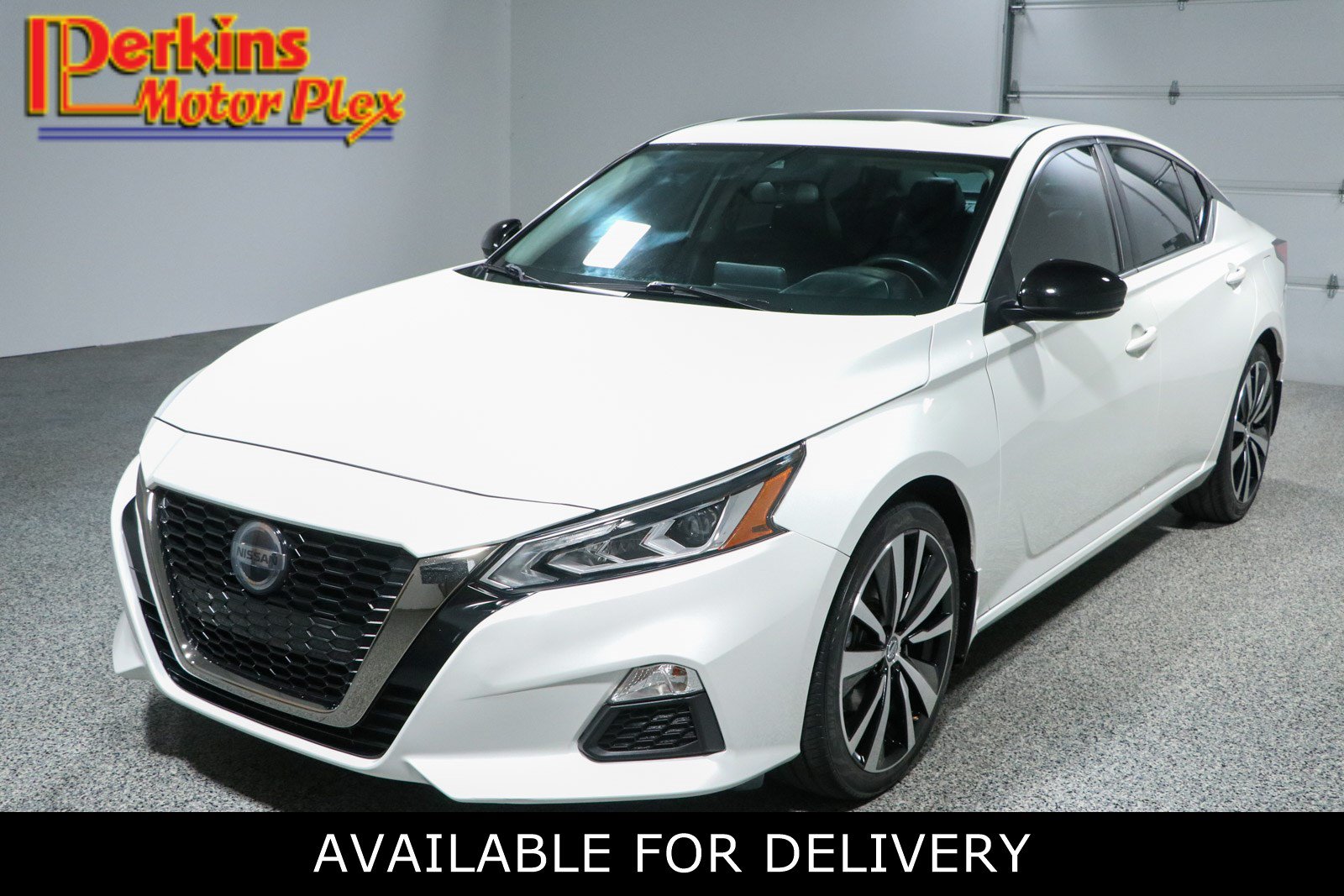 Used 2021 Nissan Altima 2.5 SR w/ SR Premium Package FWD image 1