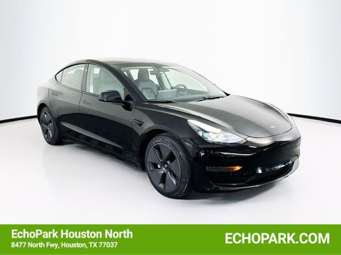 Used 2021 Tesla Model 3 Standard Range Plus image 1