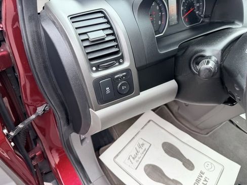Used 2011 Honda CR-V LX image 17