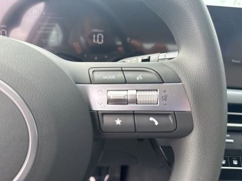 Used 2025 Hyundai Sonata SE image 23