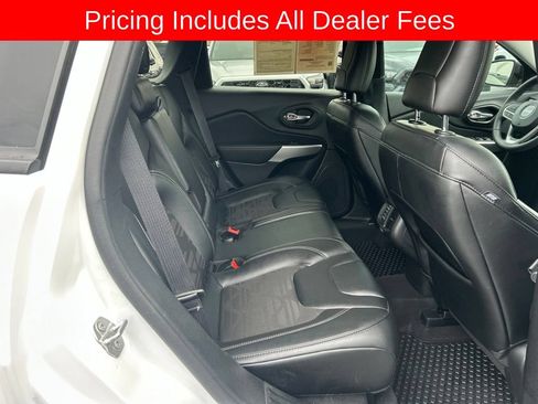 Used 2022 Jeep Cherokee Latitude AWD/4WD image 19