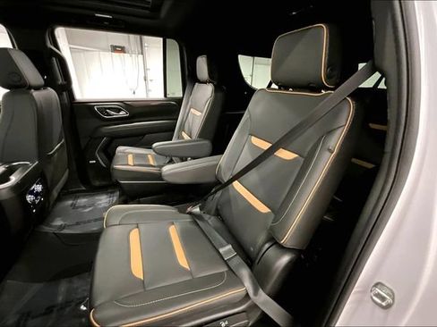 Used 2024 GMC Yukon XL AT4 AWD/4WD image 24