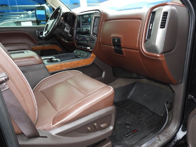 Used 2018 Chevrolet Silverado 2500 High Country w/ Duramax Plus Package AWD/4WD image 47