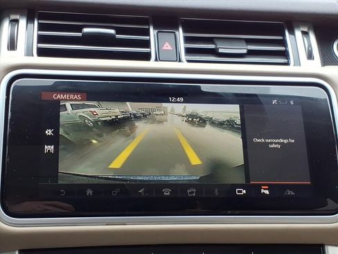 Used 2019 Land Rover Range Rover HSE image 19