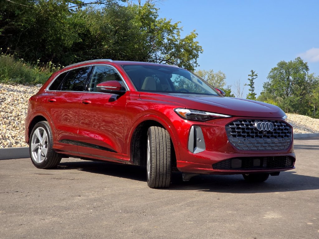 Certified 2025 Audi Q5 Prestige AWD/4WD image 8