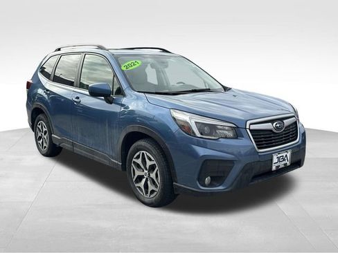 Used 2021 Subaru Forester Premium image 26