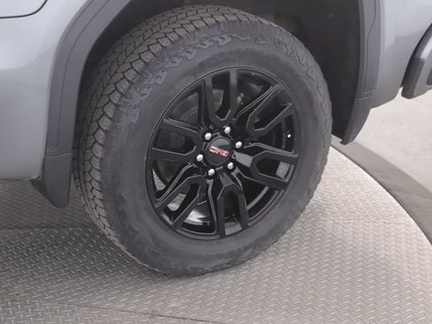 Used 2020 GMC Sierra 1500 Elevation w/ Elevation Value Package AWD/4WD image 14