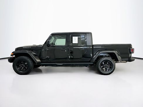 Used 2023 Jeep Gladiator Sport AWD/4WD image 4
