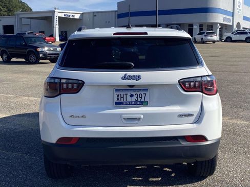 Used 2024 Jeep Compass Latitude image 6