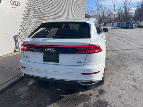 Used 2022 Audi Q8 Premium image 29