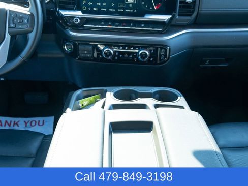 Used 2025 GMC Sierra 1500 SLT image 31