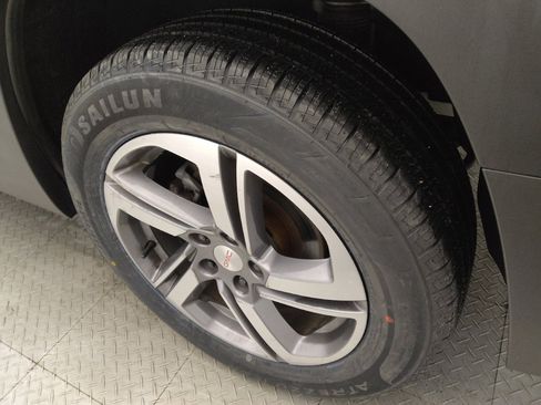 Used 2020 GMC Terrain SLT AWD/4WD image 31