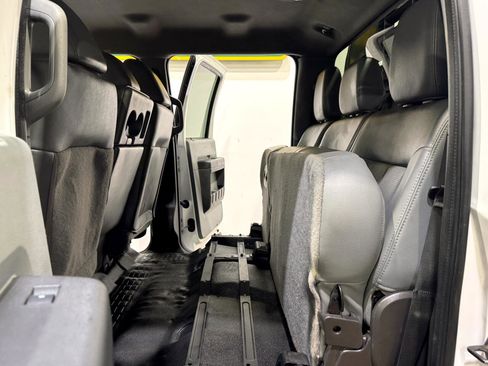 Used 2011 Ford F550 4x4 Crew Cab Super Duty w/ Payload Upgrade Pkg image 18