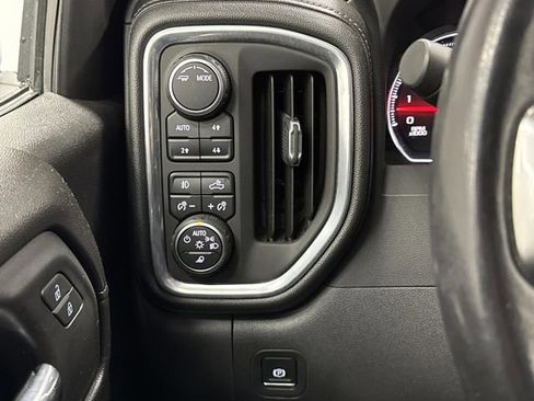 Used 2022 Chevrolet Silverado 1500 LT Trail Boss w/ LT Trail Boss Premium Package image 26