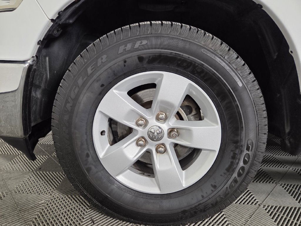 Used 2019 RAM 1500 Tradesman w/ Chrome Plus Package RWD image 8
