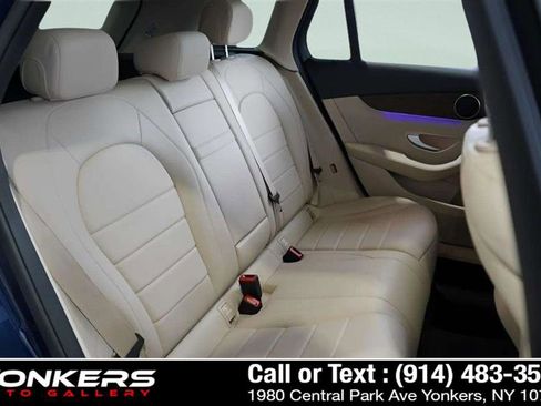Used 2022 Mercedes-Benz GLC 300 4MATIC image 23