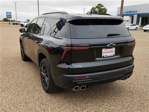 Used 2024 Chevrolet Traverse LT w/ Midnight/Sport Edition image 3