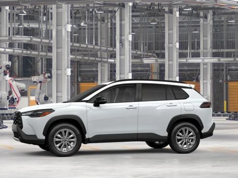 New 2026 Toyota Corolla Cross LE FWD image 5