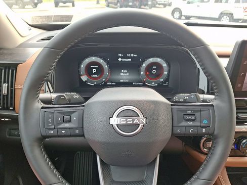 Used 2026 Nissan Pathfinder Platinum AWD/4WD image 21