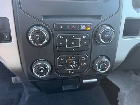 Used 2014 Ford F150 XLT w/ Equipment Group 302A Luxury AWD/4WD image 18