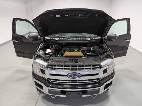 Used 2018 Ford F150 XLT w/ Equipment Group 302A Luxury AWD/4WD image 14