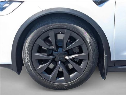 Used 2023 Tesla Model X AWD/4WD image 19