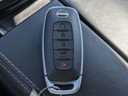 Used 2023 Nissan Rogue Platinum w/ Platinum Premium Package FWD image 30