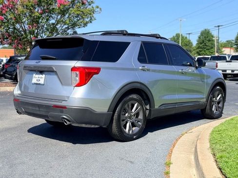 Used 2023 Ford Explorer XLT w/ Equipment Group 202A RWD image 7