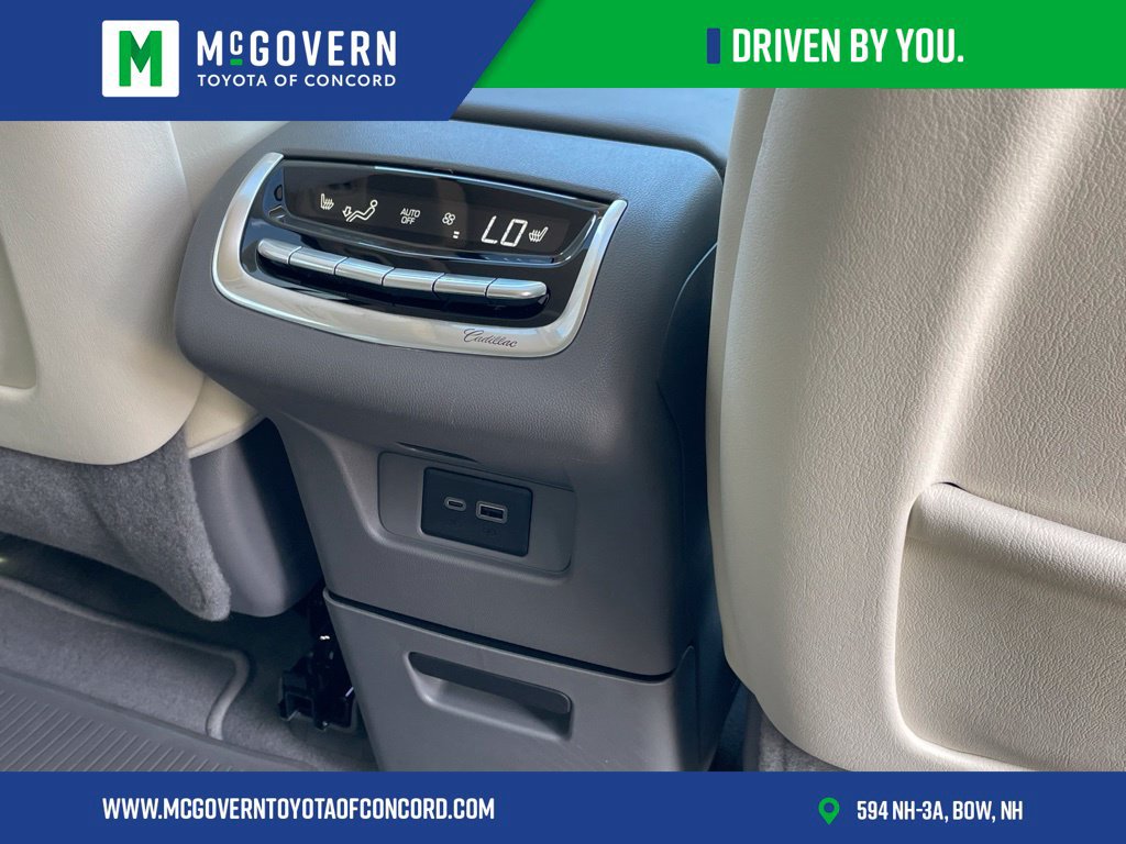 Used 2025 Cadillac XT6 Premium Luxury AWD/4WD image 35