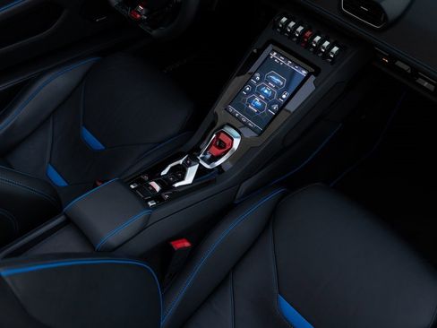 Used 2020 Lamborghini Huracan EVO image 28