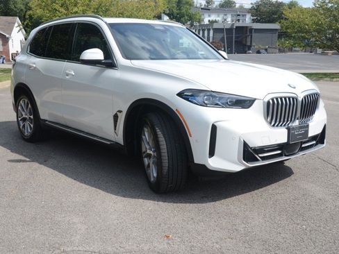 Used 2025 BMW X5 xDrive40i w/ Climate Comfort Package image 7