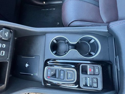 Used 2025 Honda Pilot Black Edition image 11