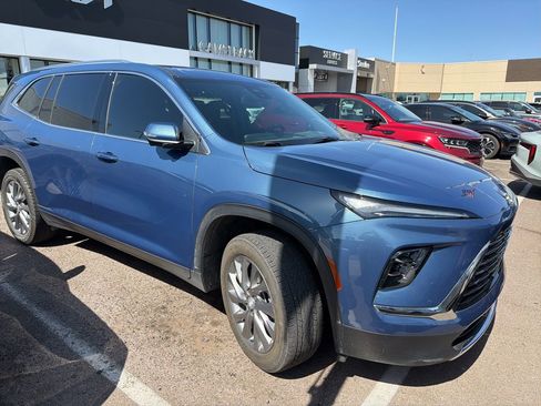 Used 2025 Buick Enclave Preferred w/ Power Package FWD image 12