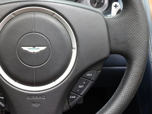 Used 2014 Aston Martin V8 Vantage Roadster image 23