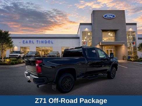 Used 2024 Chevrolet Silverado 2500 Custom w/ Custom Value Package AWD/4WD image 8