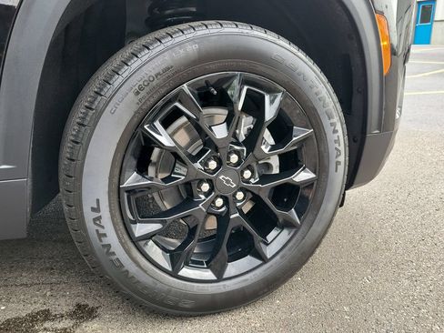 Used 2024 Chevrolet Traverse LS w/ Midnight/Sport Edition FWD image 6