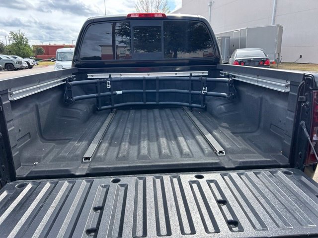 Used 2018 Nissan Frontier SV w/ Value Truck Package AWD/4WD image 9