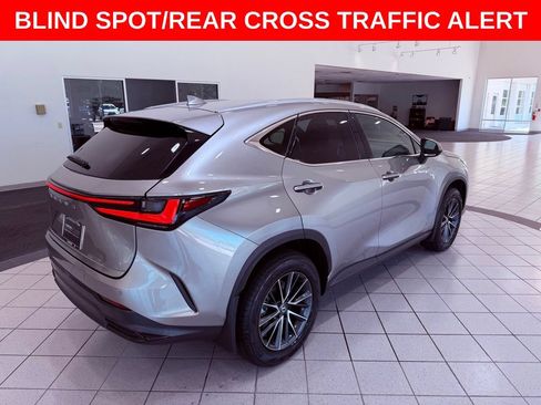 Used 2024 Lexus NX 250 FWD image 8