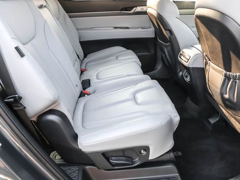 Certified 2023 Hyundai Palisade SEL image 33