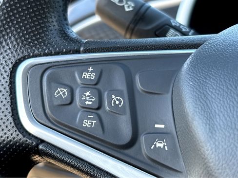 Used 2023 Chevrolet Malibu LT image 14