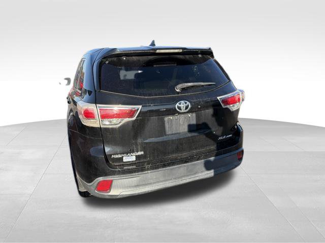 Used 2016 Toyota Highlander XLE AWD/4WD image 12