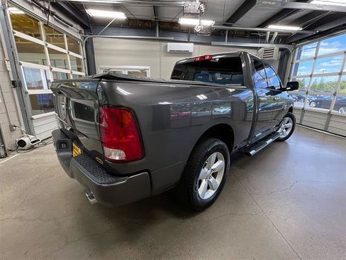 Used 2019 RAM 1500 Express w/ Express Value Package RWD image 5