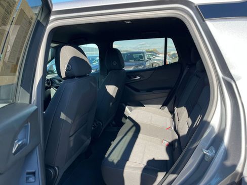 Used 2025 Chevrolet Equinox LT image 25