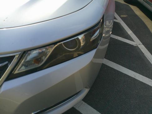 Used 2016 Chevrolet Impala LT w/ Convenience Package image 11