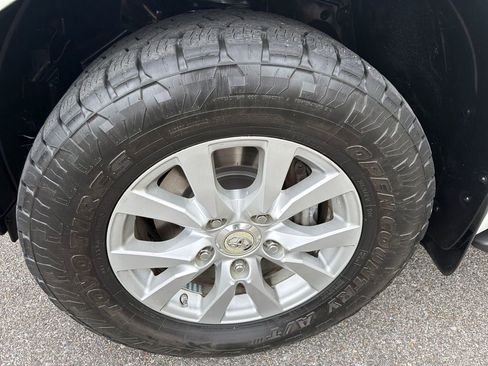 Used 2018 Toyota Land Cruiser AWD/4WD image 15