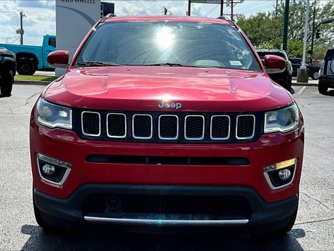 Used 2018 Jeep Compass Limited w/ Navigation Group FWD image 2