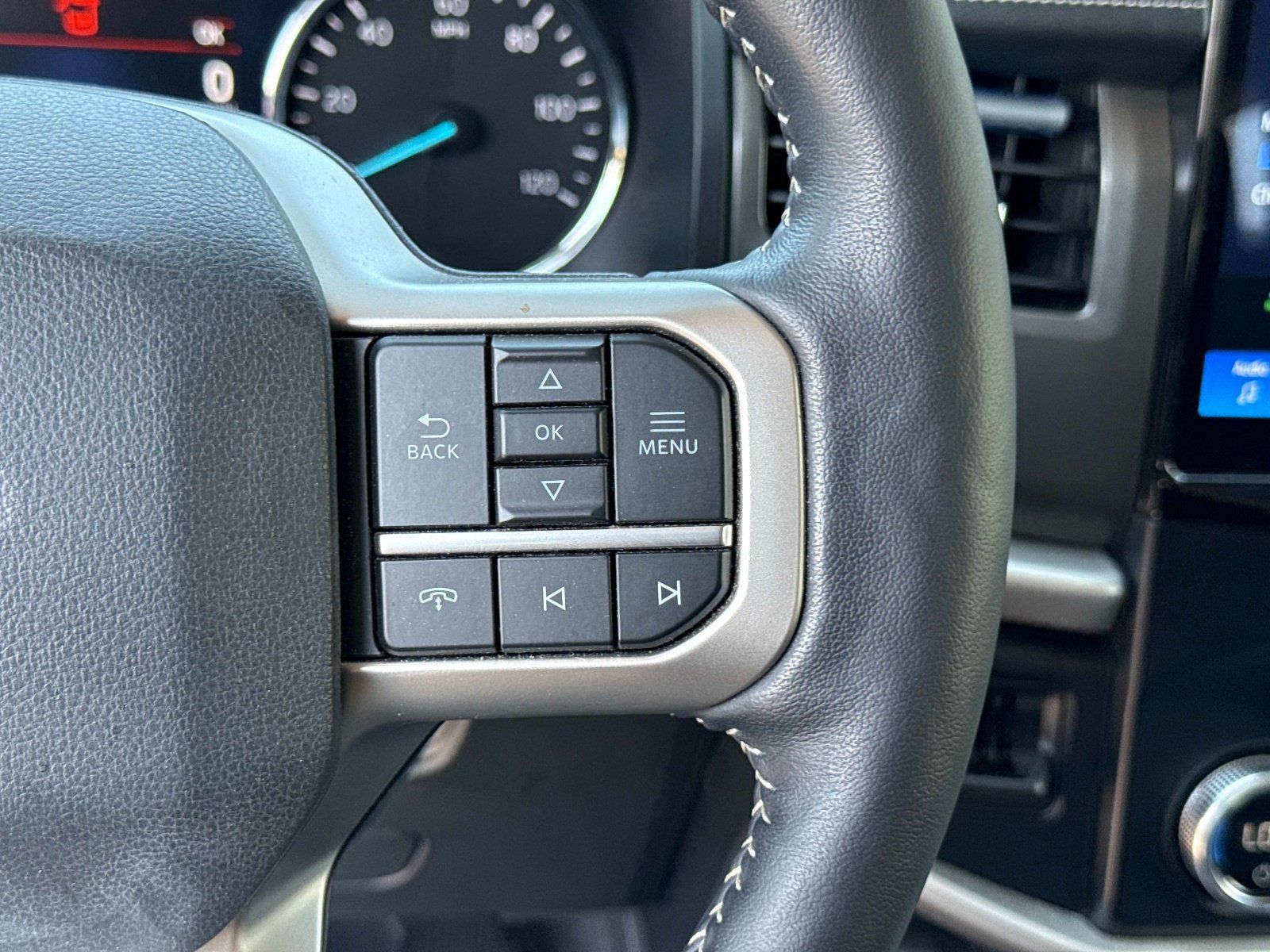 Used 2024 Ford Expedition Max XLT AWD/4WD image 31
