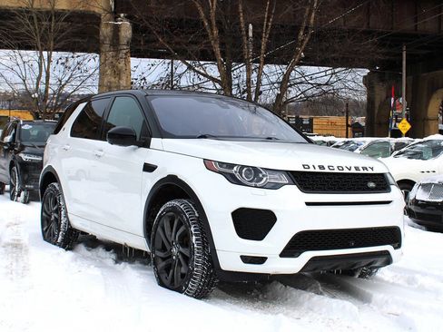 Used 2018 Land Rover Discovery Sport HSE image 11